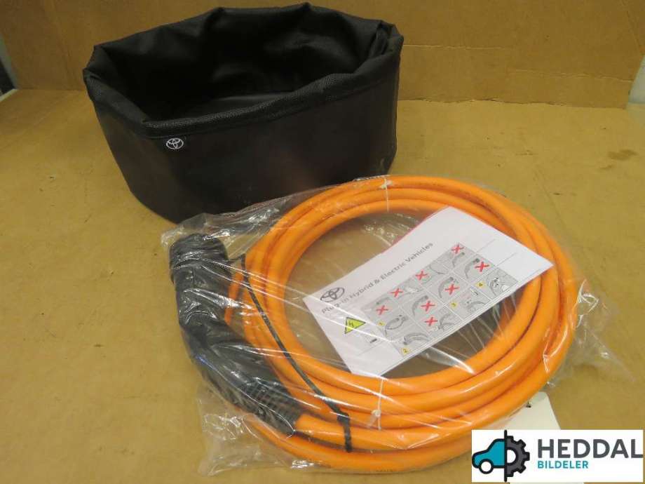 Batterilader kabel til Toyota bZ4X 2022-->>  (TOYOTA|PZ42D-70B25|)