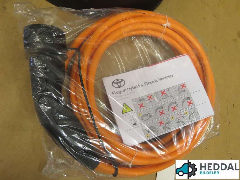 Batterilader kabel til Toyota bZ4X 2022-->>  (TOYOTA|PZ42D-70B25|)