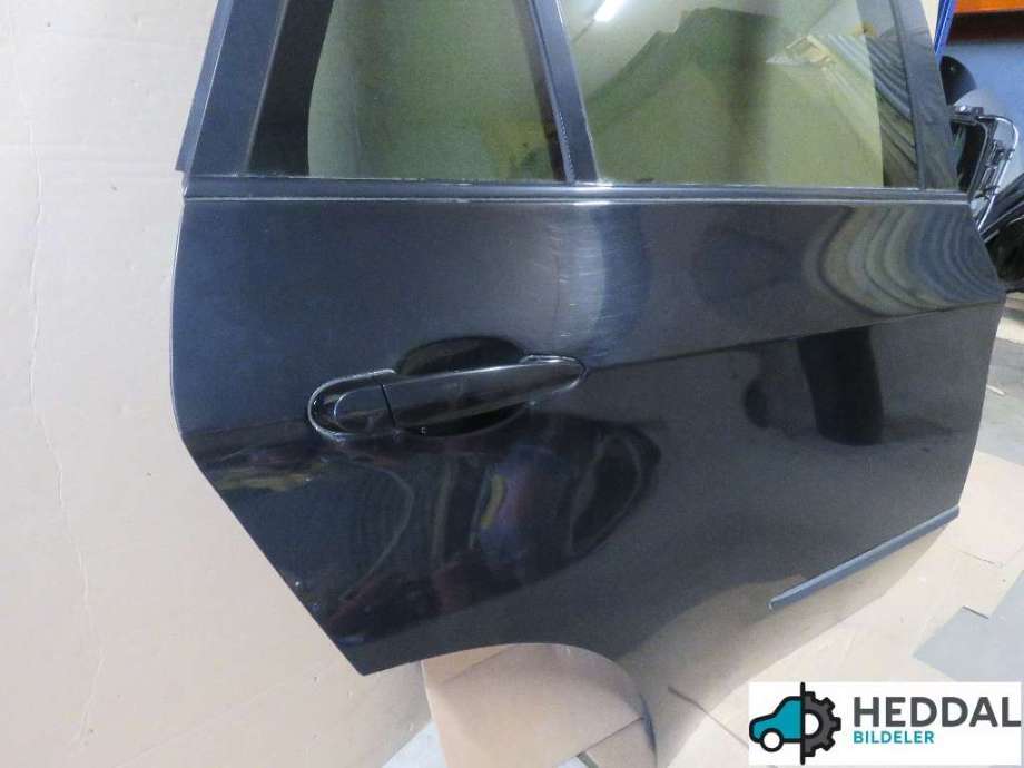 Dør høyre bak til BMW X5 2007-2013 (E70) (E70) (BMW|41 52 7 261 482|)