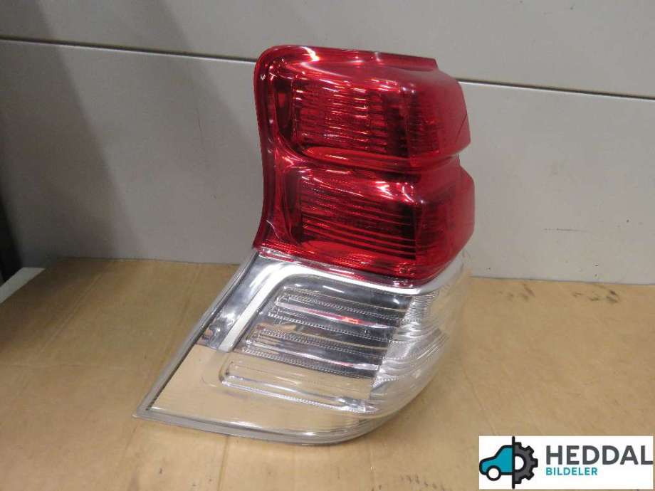 Baklykt venstre til Toyota Land Cruiser 150 2010-2013 (Fase 1) (Toyota|8156160830|)