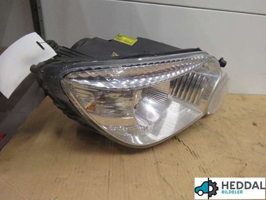 Frontlykt høyre halogen til Škoda Yeti 2009-2013 (Fase 1) (SKODA|5L1 941 018 C|)