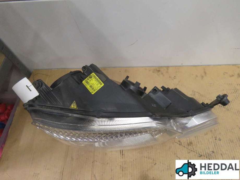 Frontlykt høyre halogen til Škoda Yeti 2009-2013 (Fase 1) (SKODA|5L1 941 018 C|)