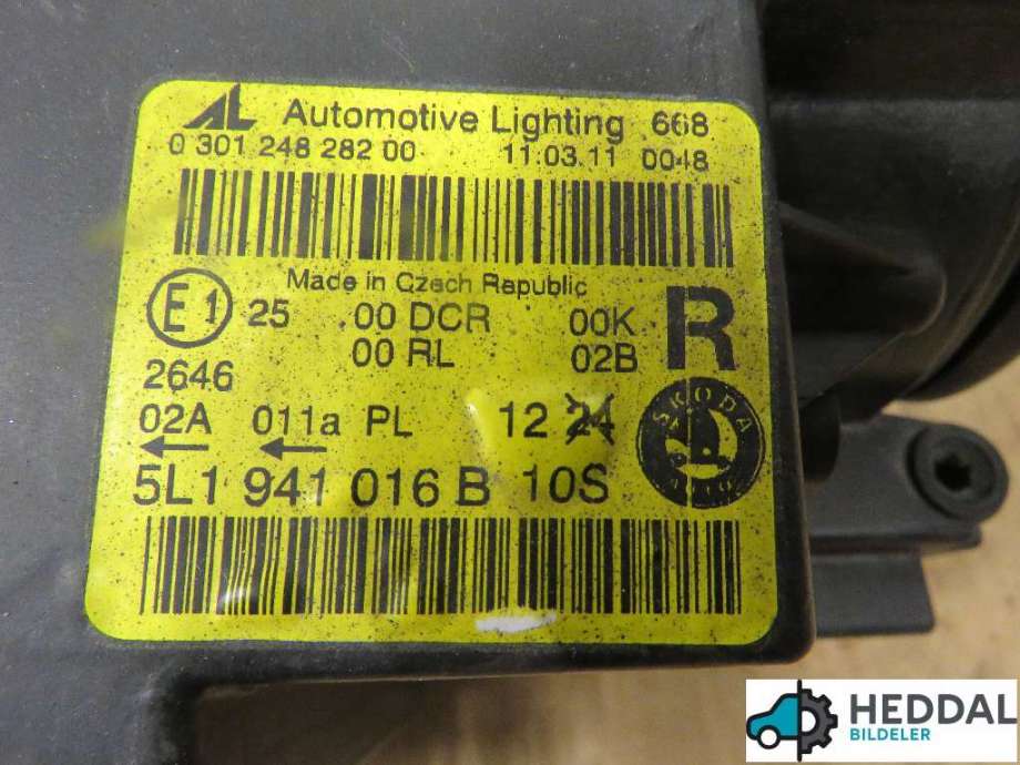 Frontlykt høyre halogen til Škoda Yeti 2009-2013 (Fase 1) (SKODA|5L1 941 018 C|)