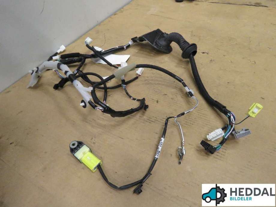 Ledningsnett til Toyota Land Cruiser 150 2014-->> (Fase 2) (TOYOTA|8215160S10|)