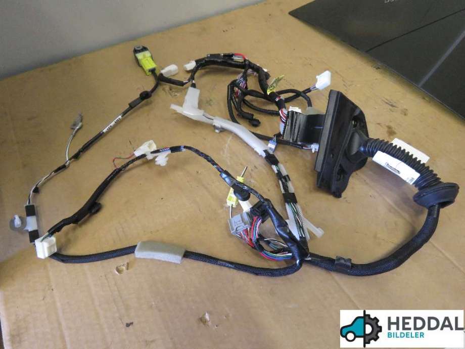 Ledningsnett til Toyota Land Cruiser 150, 2014-->> (Fase 2) (TOYOTA|8215260P31)