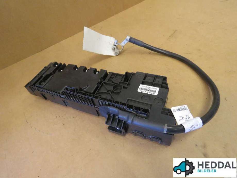Sikringsboks til Mercedes Vito 2014-->> (W447) (W447) (MERCEDES|A4475407880|)