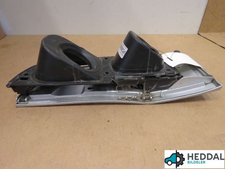 Tanklokk til Mercedes Vito 2014-->> (W447) (W447) (MERCEDES|A4477504200|)
