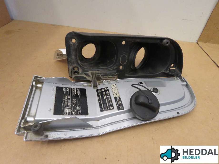 Tanklokk til Mercedes Vito 2014-->> (W447) (W447) (MERCEDES|A4477504200|)