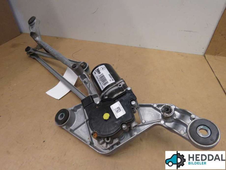 Viskermotor frontrute til Mercedes Vito 2014-->> (W447) (W447) (MERCEDES|A 447 820 00 40|)