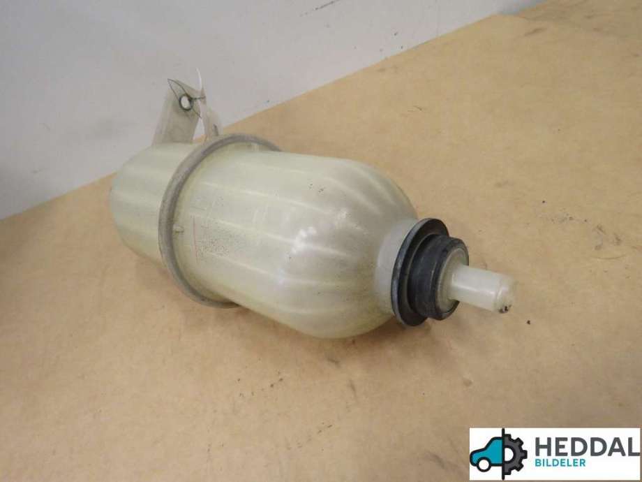 Ekspansjonstank til Toyota Hilux 2012-2016 (TOYOTA|164700L011|)