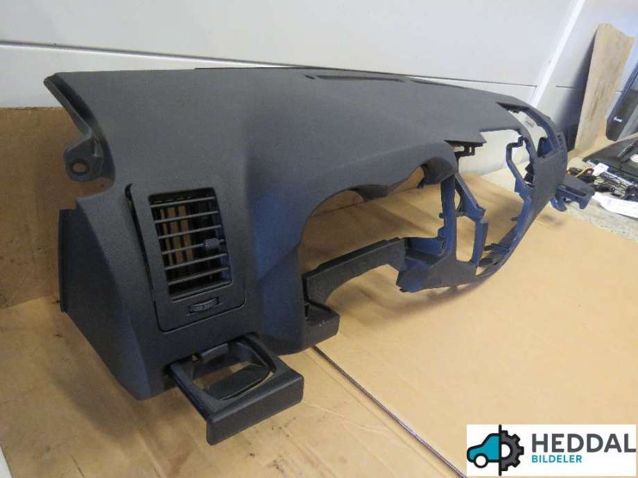 Dashbord til Toyota Hilux 2012-2016 (TOYOTA|553020K020B0|)
