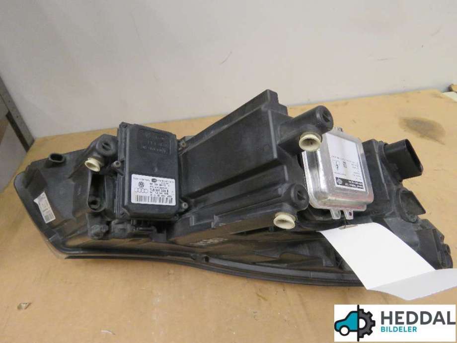 Frontlykt venstre xenon til Škoda Octavia 2009-2013 (Type II, Fase 2)  (SKODA|1Z1 941 017 T|)