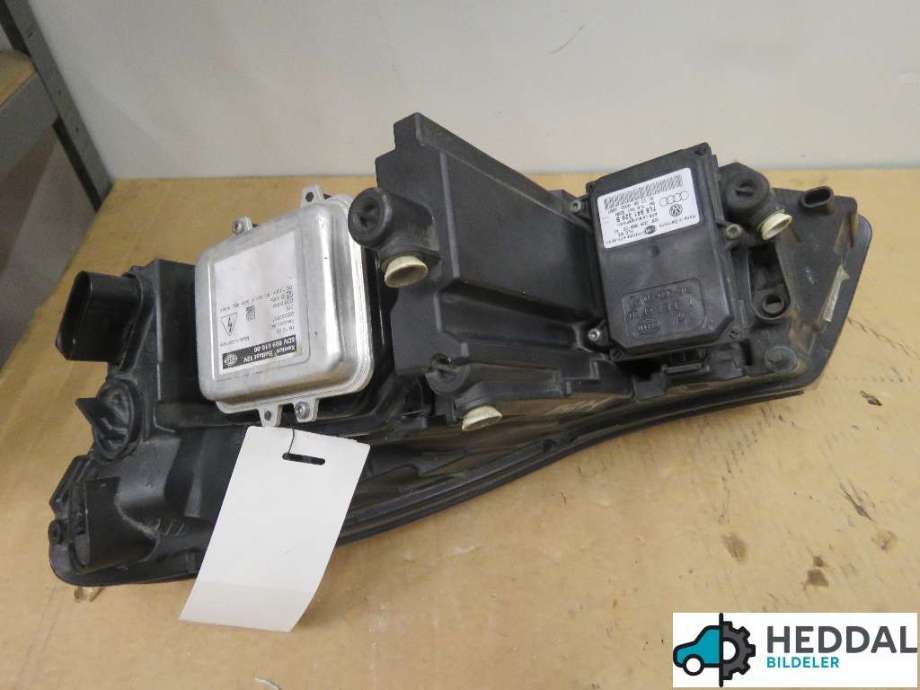 Frontlykt høyre xenon til Škoda Octavia 2009-2013 (Type II, Fase 2) (SKODA|1Z1 941 018 T|)