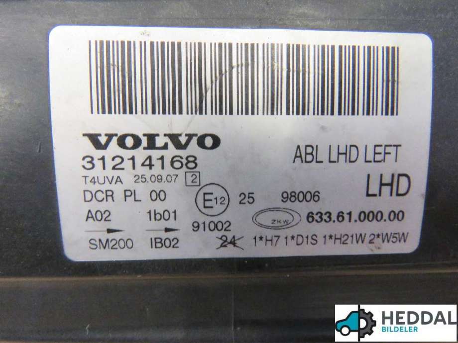Frontlykt venstre halogen til Volvo XC70 2008-2013 (Type II, Fase 1) (VOLVO|31353539|)