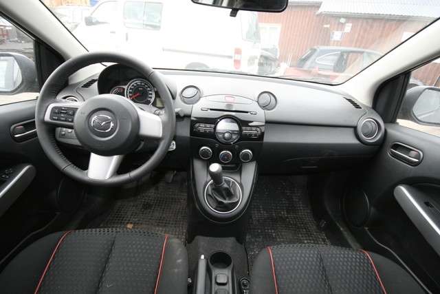 Mazda 2 2011-2014 (Type II, Fase 2) , Motorkode: ZJ-VE, Girkassekode: 