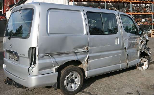 Toyota Hiace 2007-2012 (Fase 3) , Motorkode: 2KD-FTV, Girkassekode: