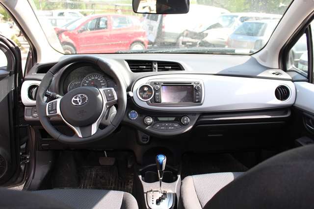 Toyota Yaris 2012-2014 (Type III, Fase 1) , Motorkode: 1NZ-FXE, Girkassekode: