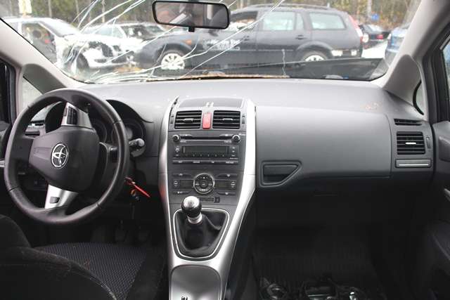 Toyota Auris 2010-2012 (Type I, Fase 2) , Motorkode: 1NR-FE, Girkassekode: