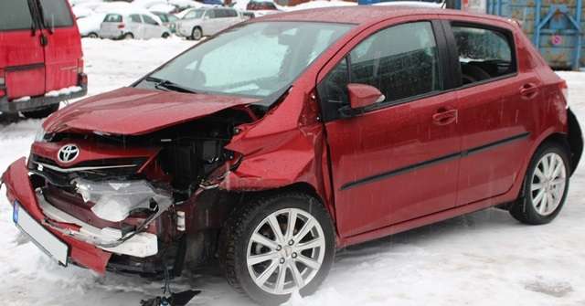Toyota Yaris 2012-2014 (Type III, Fase 1) , Motorkode: 1NR-FE, Girkassekode: 