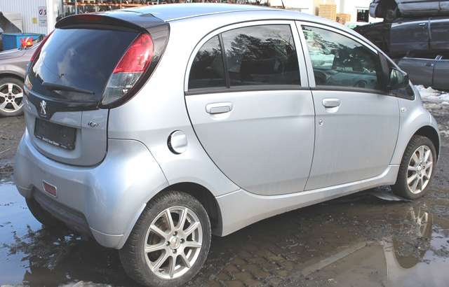 Peugeot iOn 2011-2020 , Motorkode: Y4F1, Girkassekode: 
