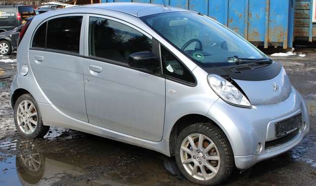 Peugeot iOn 2011-2020 , Motorkode: Y4F1, Girkassekode: 