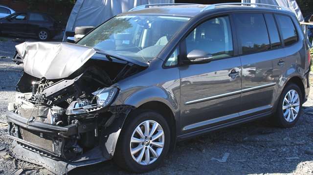 VW Touran 2010-2015 (Type I, Fase 3) , Motorkode: CFJA, Girkassekode: NLN