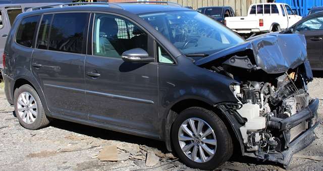 VW Touran 2010-2015 (Type I, Fase 3) , Motorkode: CFJA, Girkassekode: NLN