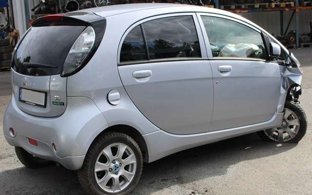 Mitsubishi i-MiEV 2010-->> , Motorkode: Y4F1, Girkassekode: 