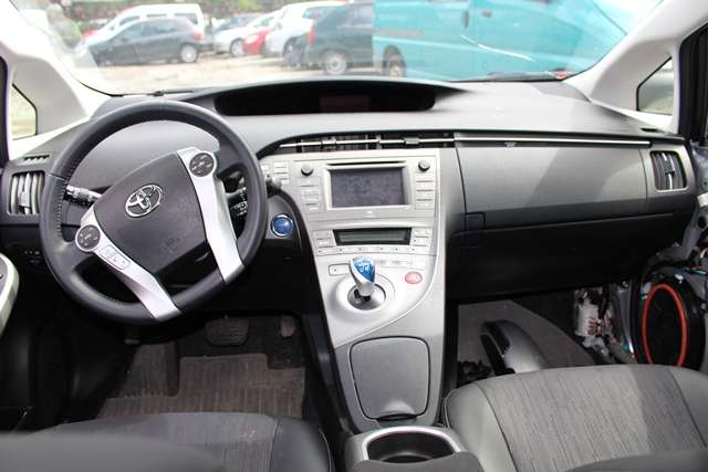 Toyota Prius 2009-2016 (Type III) (COMBI) (COMBI), Motorkode: 2ZR-FXE, Girkassekode: 