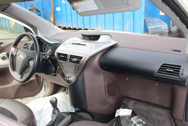 Toyota iQ 2009-2014 , Motorkode: 1KR-FE, Girkassekode: 