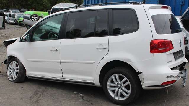 VW Touran 2010-2015 (Type I, Fase 3) , Motorkode: CFHC, Girkassekode: PBF