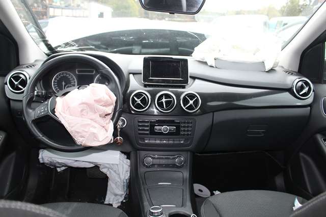 Mercedes B-Klasse 2011-2018 (W246) (W246), Motorkode: M270.910, Girkassekode: 