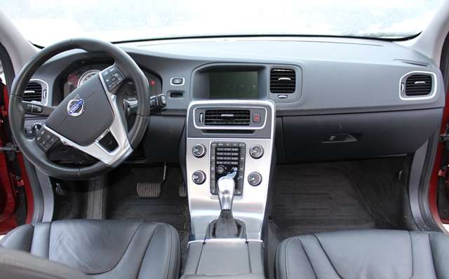 Volvo V60 2010-2013 (Type I, Fase 1) , Motorkode: D 4162 T, Girkassekode: 