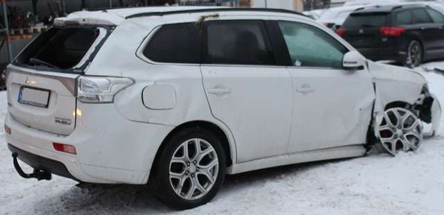 Mitsubishi Outlander 2012-2015 (Type III, Fase 1) , Motorkode: 4B11, Girkassekode: 