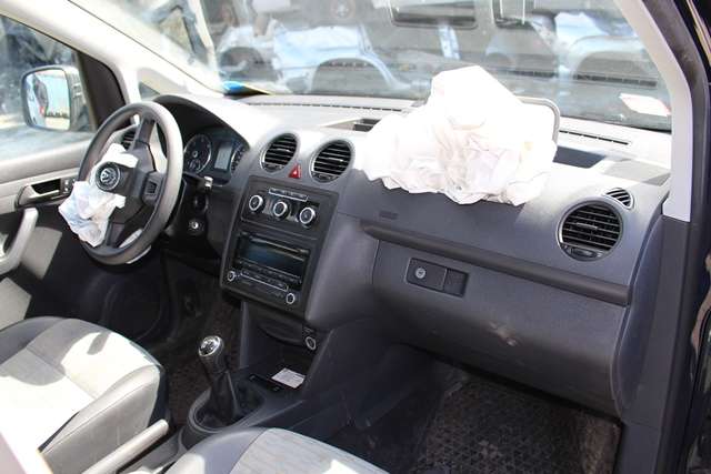 VW Caddy 2010-2015 (Type III, Fase 2) , Motorkode: CAYE, Girkassekode: MLT