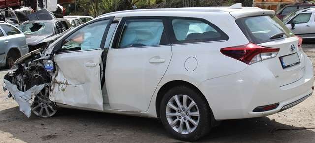 Toyota Auris 2015-2019 (Type II, Fase 2) , Motorkode: 2ZR-FXE, Girkassekode: P410