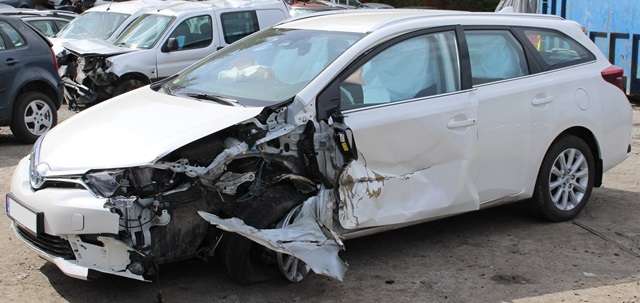 Toyota Auris 2015-2019 (Type II, Fase 2) , Motorkode: 2ZR-FXE, Girkassekode: P410