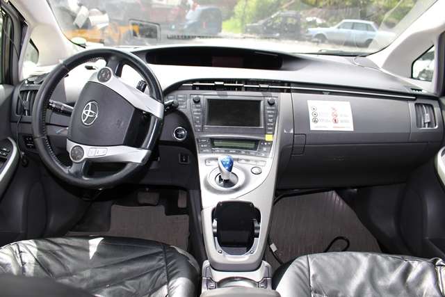 Toyota Prius 2009-2016 (Type III) (COMBI) (COMBI), Motorkode: 2ZR-FXE, Girkassekode: 