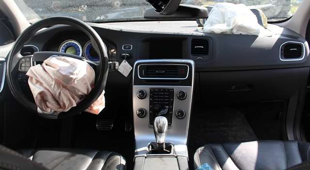 Volvo V60 2010-2013 (Type I, Fase 1) , Motorkode: D 4162 T, Girkassekode: 