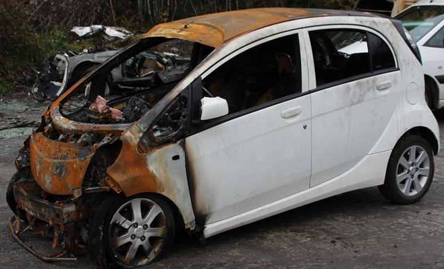 Mitsubishi i-MiEV 2010-->> , Motorkode: Y4F1, Girkassekode: 
