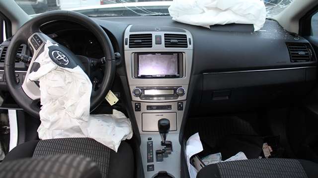Toyota Avensis 2009-2015 (Type III, Fase 1) , Motorkode: 2ZR-FAE, Girkassekode: 
