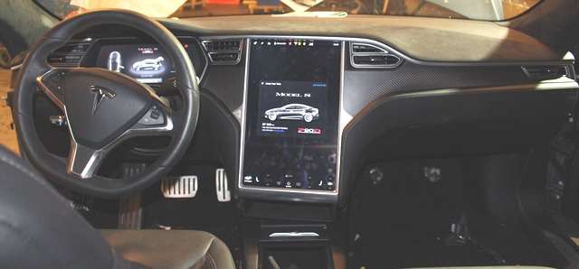 Tesla Model S 2013-2016 (Fase 1) , Motorkode: L1S, Girkassekode: 