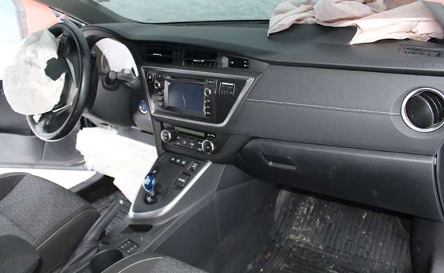 Toyota Auris 2013-2015 (Type II, Fase 1) , Motorkode: 2ZR-FXE, Girkassekode: 