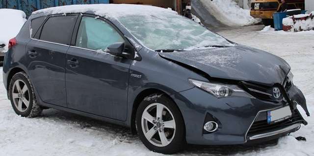 Toyota Auris 2013-2015 (Type II, Fase 1) , Motorkode: 2ZR-FXE, Girkassekode: 