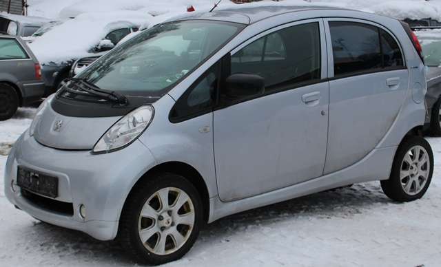 Peugeot iOn 2011-2020 , Motorkode: Y4F1, Girkassekode: 