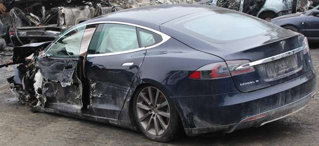 Tesla Model S 2013-2016 (Fase 1) , Motorkode: L1S, Girkassekode: 