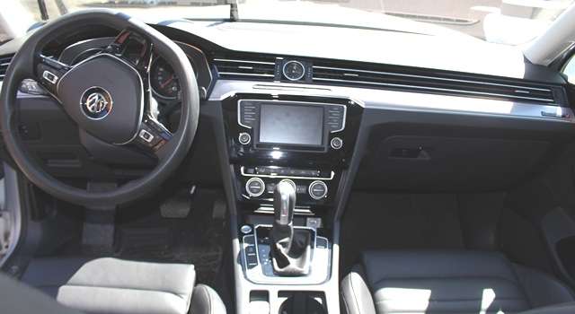 VW Passat 2015-2019 (Fase 1) (B8) (B8), Motorkode: CRLB, Girkassekode: PZN