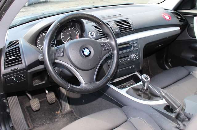 BMW 1-Serie 2004-2011 (E81/E82/E87/E88) (E81/E82/E87/E88), Motorkode: N47-D20 A, Girkassekode: 