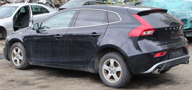 Volvo V40 2012-2019 , Motorkode: D 4162 T, Girkassekode: 