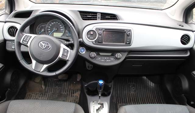 Toyota Yaris 2012-2014 (Type III, Fase 1) , Motorkode: 1NZ-FXE, Girkassekode: 